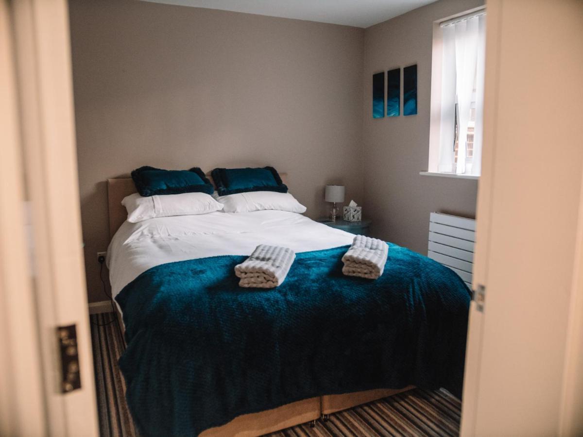 Seafarer'S View - 6 Bedroom Townhouse In Cowes, Parking & Seaviews. Cowes  Esterno foto