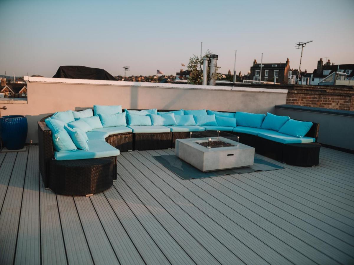 Seafarer'S View - 6 Bedroom Townhouse In Cowes, Parking & Seaviews. Cowes  Esterno foto