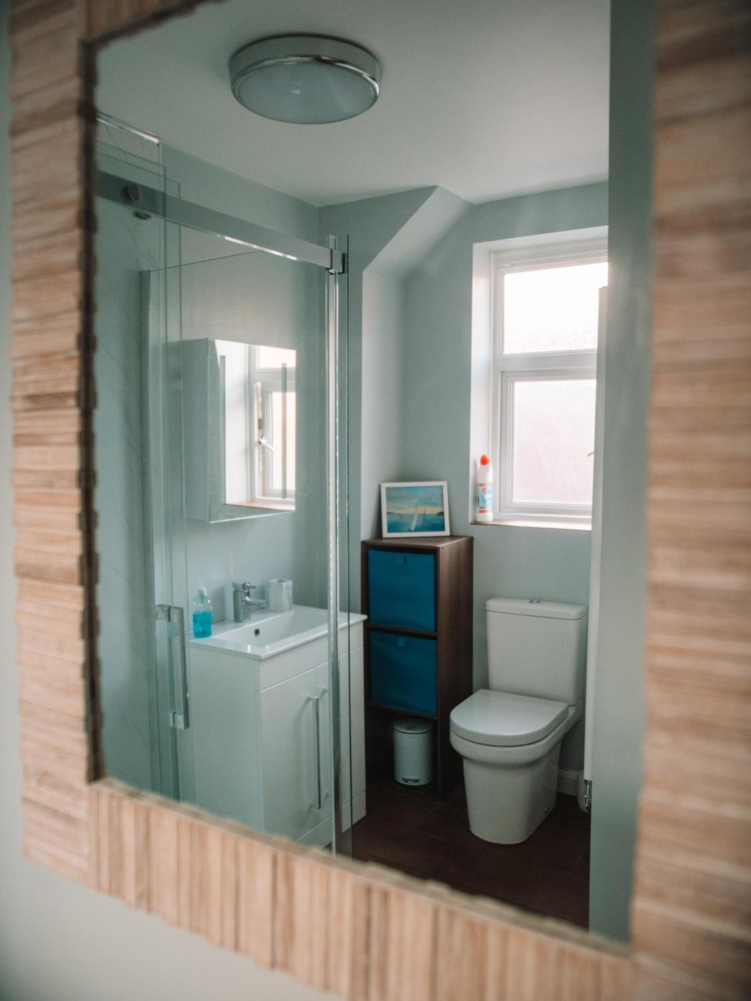 Seafarer'S View - 6 Bedroom Townhouse In Cowes, Parking & Seaviews. Cowes  Esterno foto